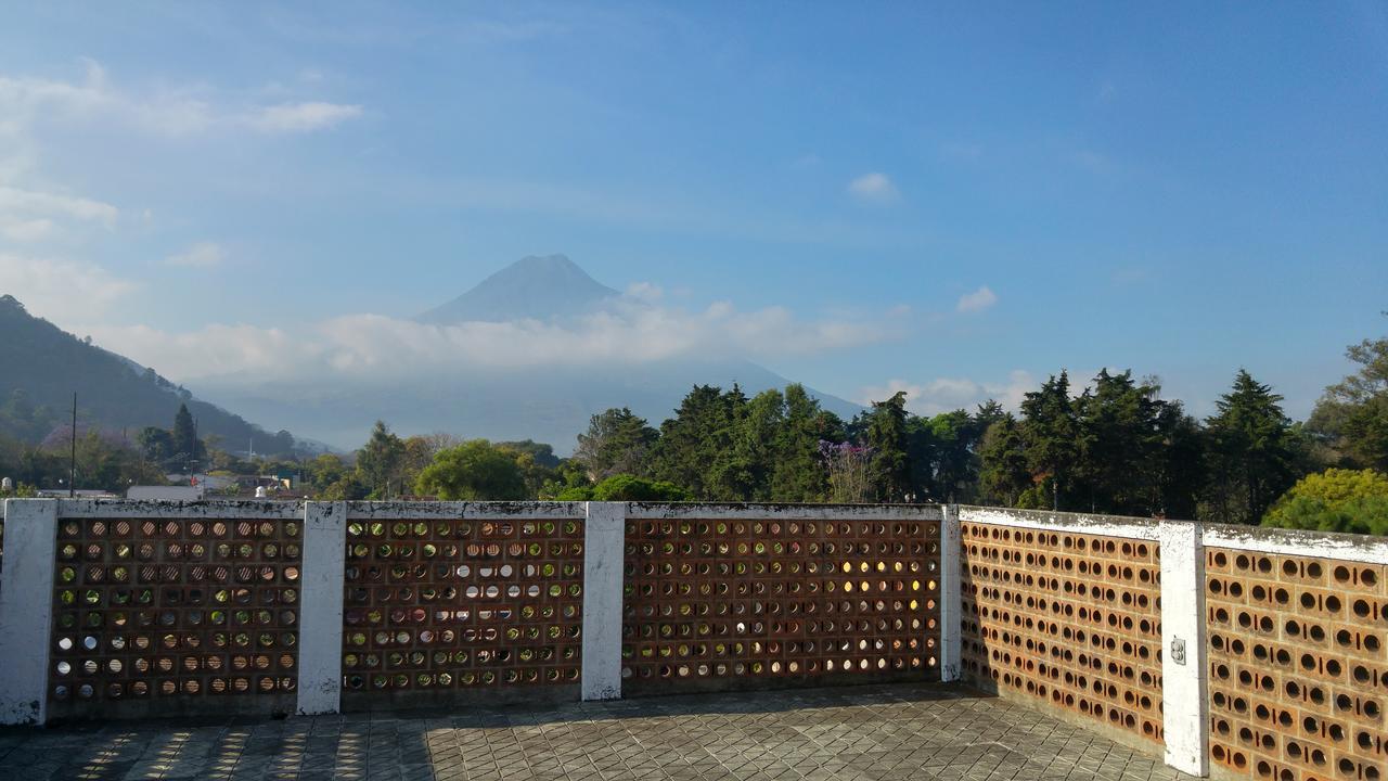 Ixkanul Antigua Hotel Bagian luar foto