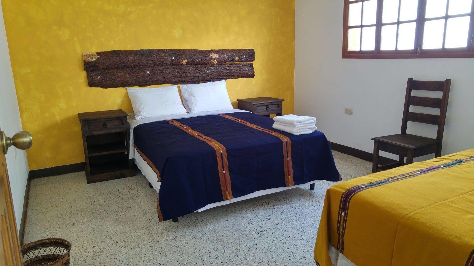 Ixkanul Antigua Hotel Bagian luar foto