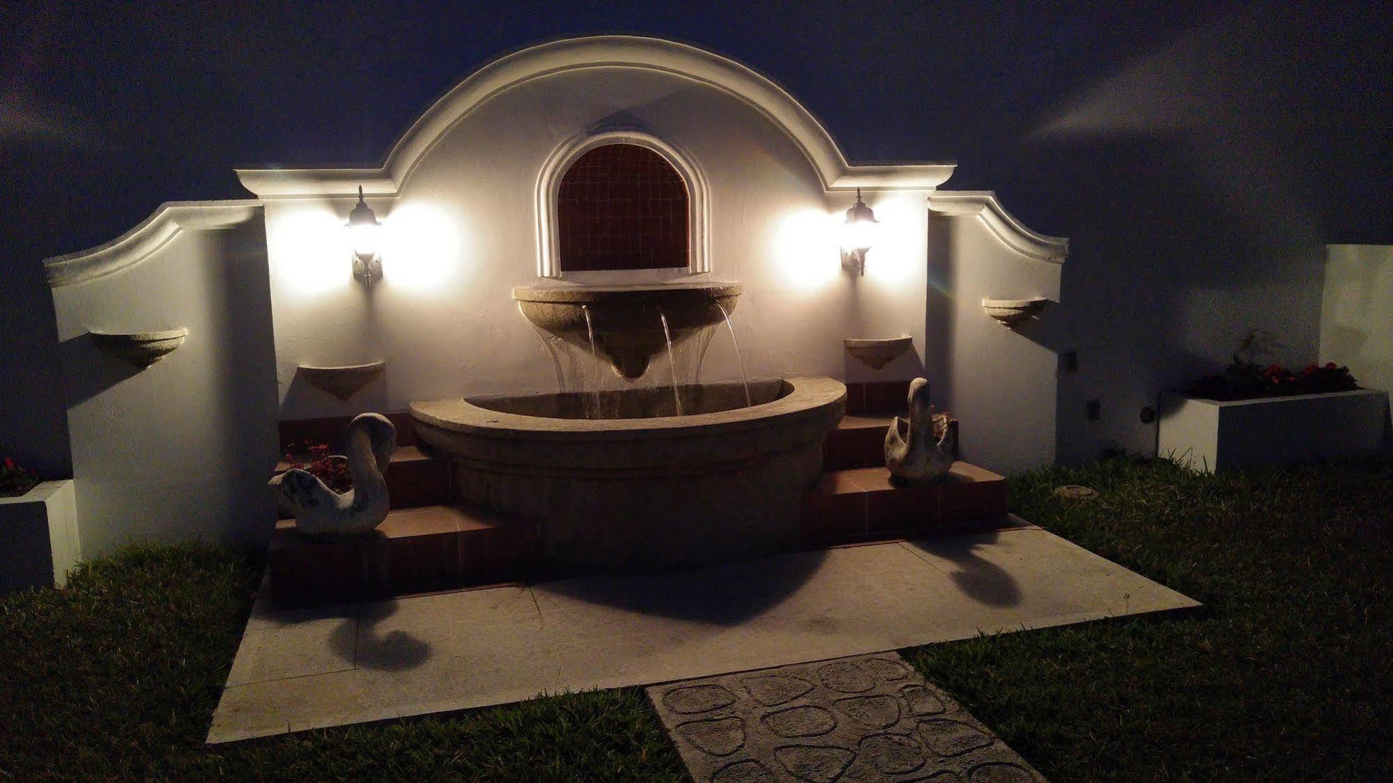 Ixkanul Antigua Hotel Bagian luar foto