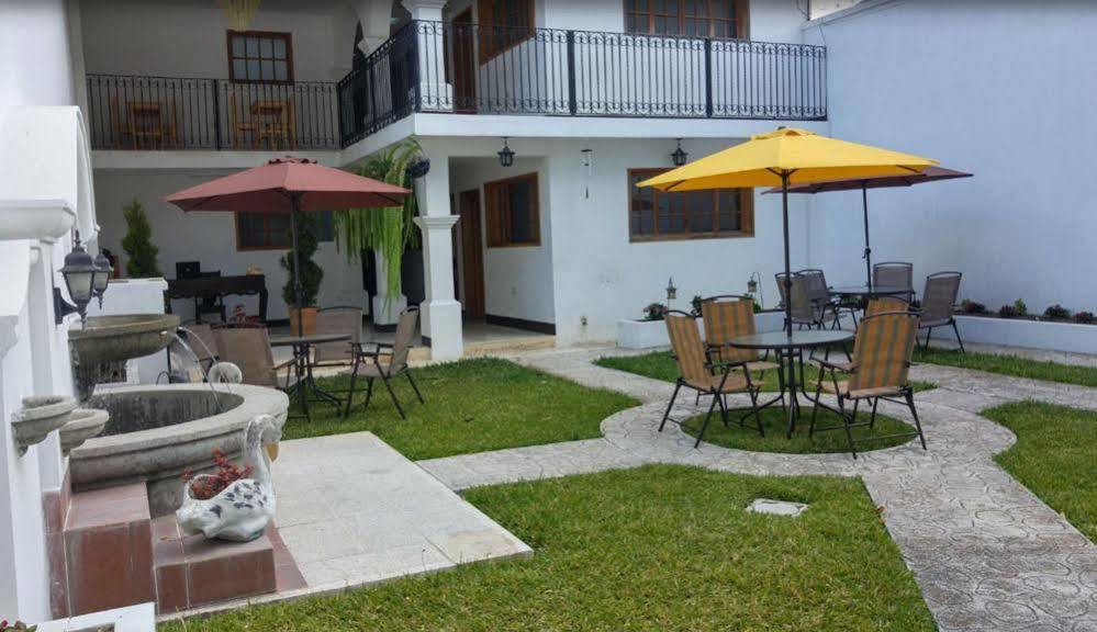 Ixkanul Antigua Hotel Bagian luar foto